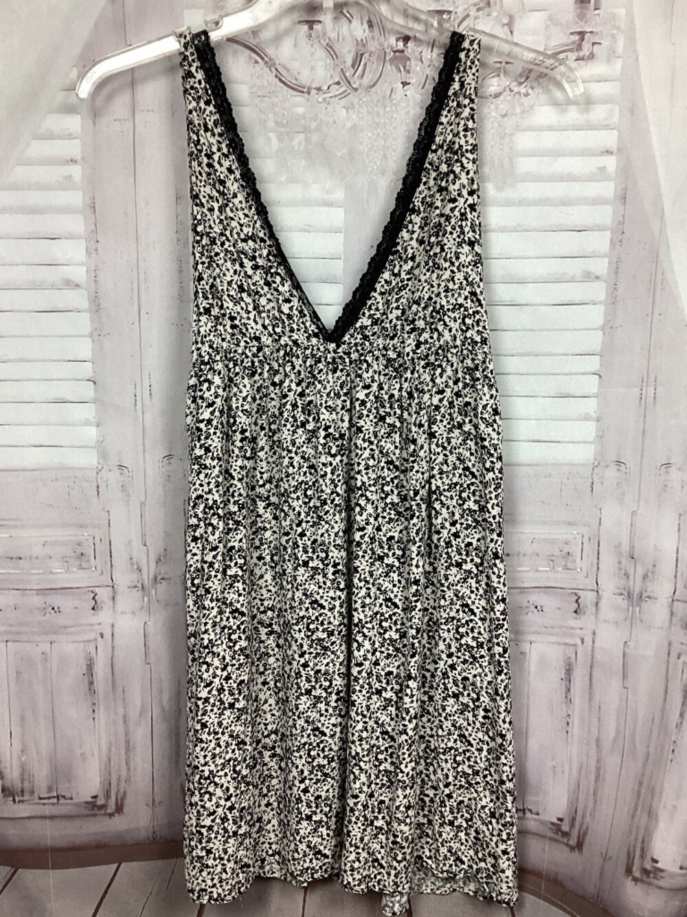 Zara Floral Print Dress White Black Deep V Midi 12